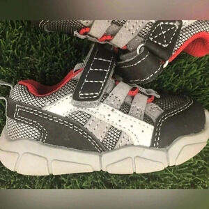 Surprize Made By STRIDE RITE